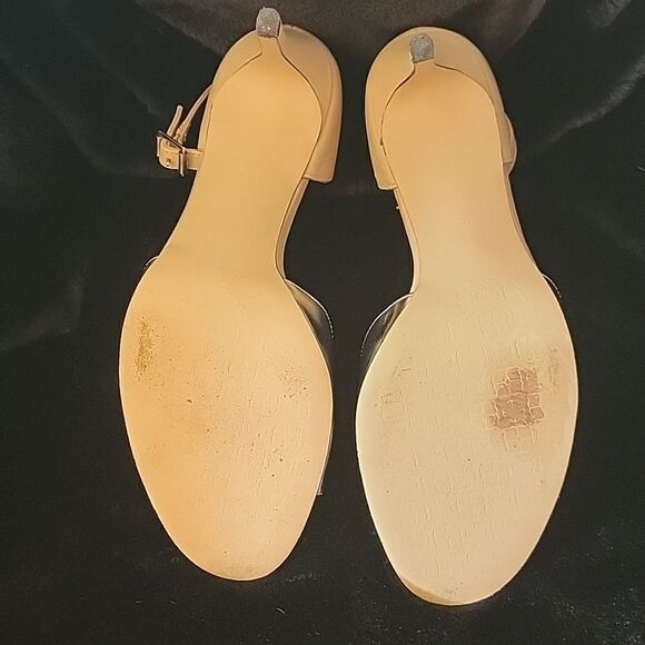Tahari Heeled ankle Sandles Like new - Picture 4 of 12